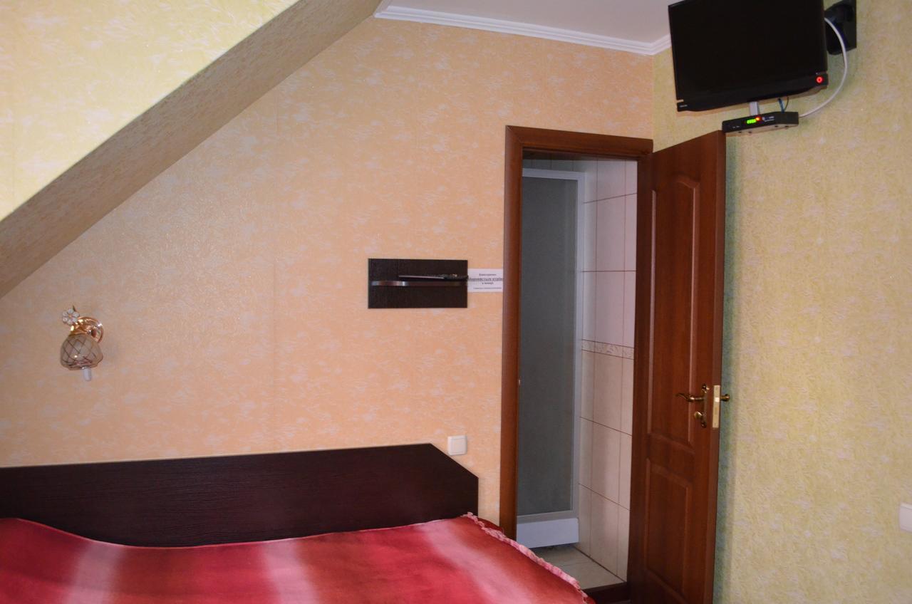 Hotel Fiyesta Starokostyantyniv Экстерьер фото