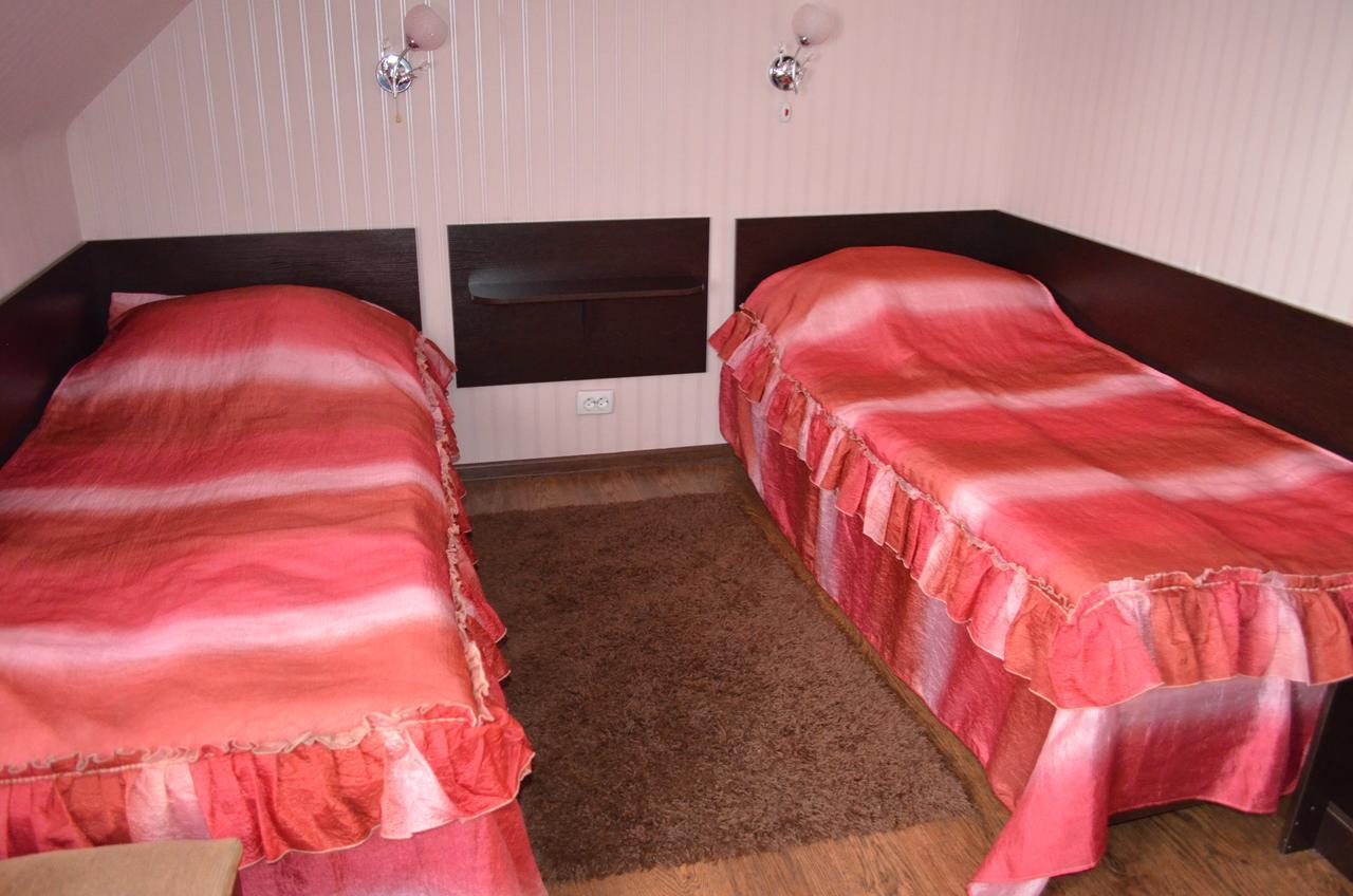 Hotel Fiyesta Starokostyantyniv Экстерьер фото