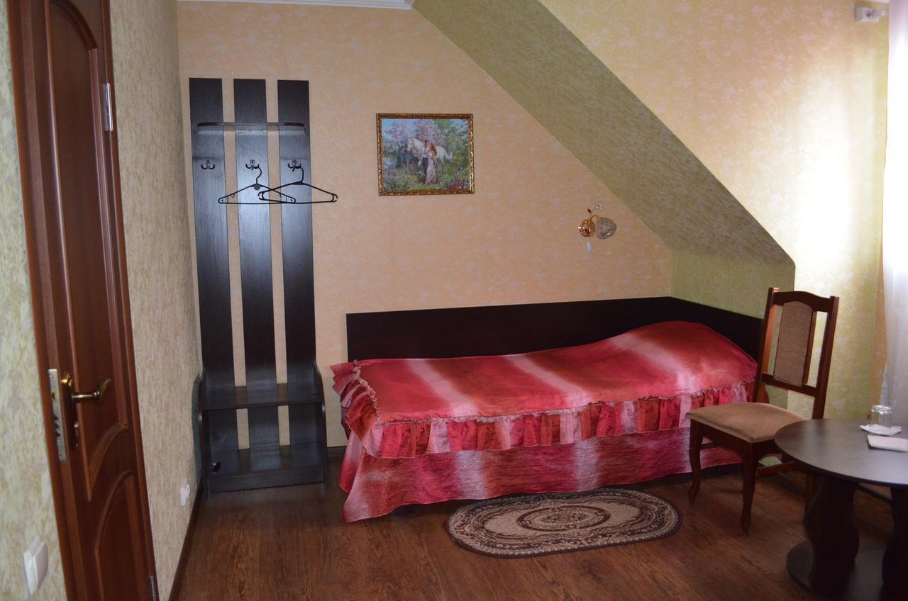 Hotel Fiyesta Starokostyantyniv Экстерьер фото